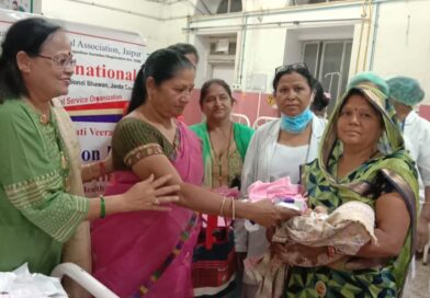मदर्स डे पर महिला हॉस्पिटल में बांटे 50 बेबी किट